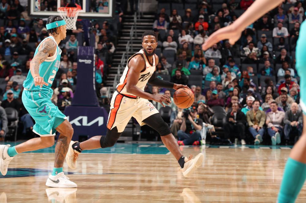 手在季前赛 手在季前赛