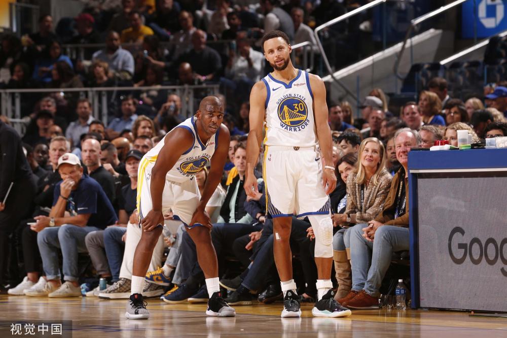 现出无可匹 现出无可匹