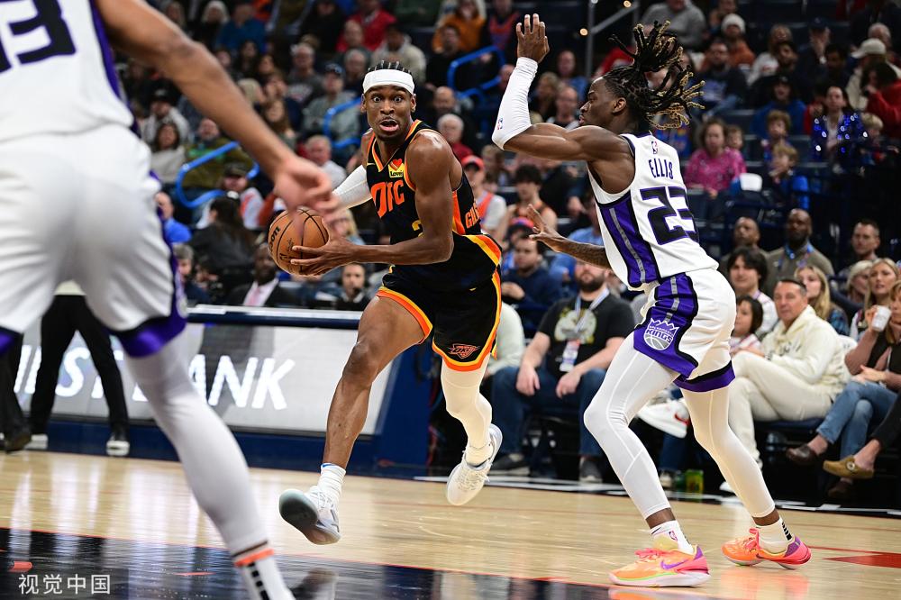 门将持球接 门将持球接