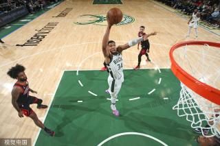 赛事中表现 赛事中表现